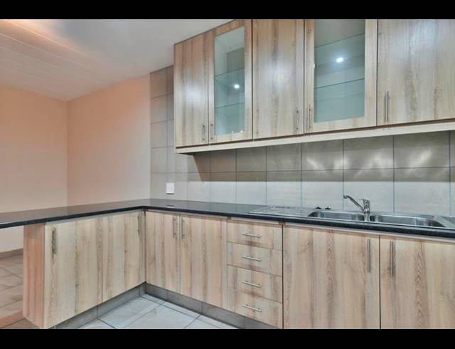 1 BEDROOM APARTMENT FOR SALE IN NEW REDRUTH